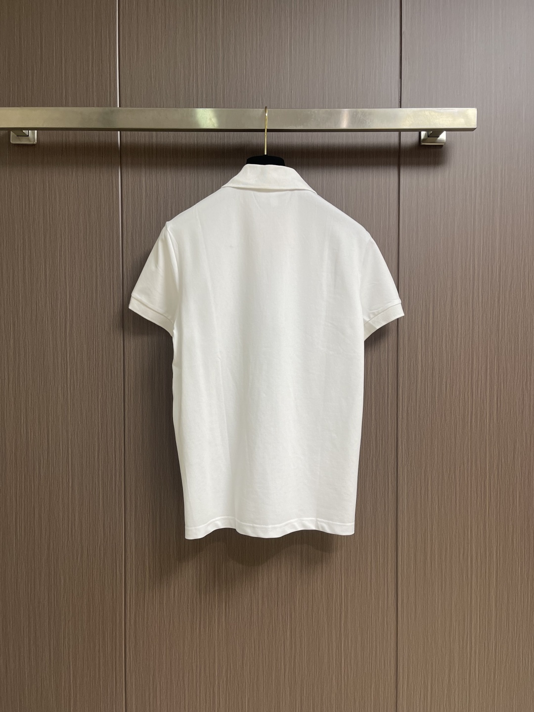 Lacoste 鳄鱼徽标短袖Polo衫 定制琉光蜂萃棉 细腻柔软 舒适透气 纯粹本白为底 以极简质感 诠