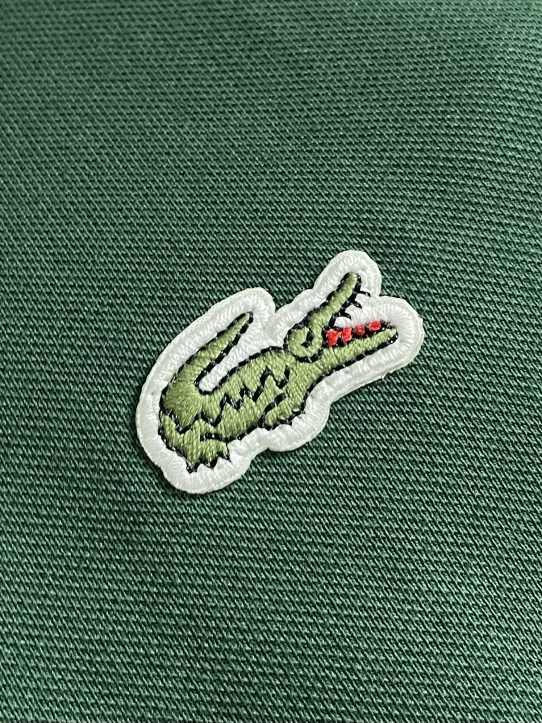 Lacoste 鳄鱼徽标短袖Polo衫 定制琉光蜂萃棉 细腻柔软 舒适透气 纯粹本白为底 以极简质感 诠