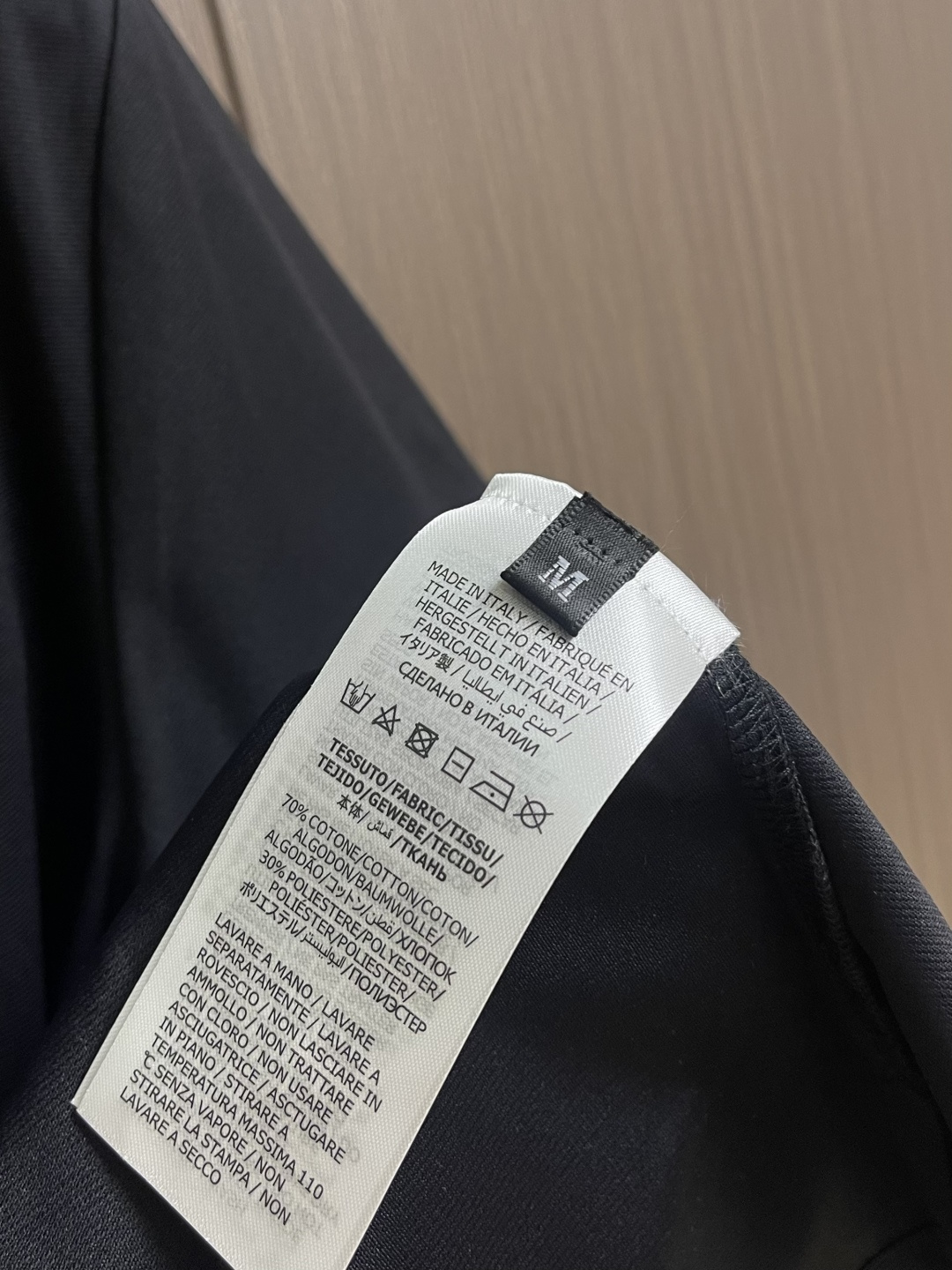 ZEGNA 男士经典短袖POLO，演绎夏日优雅翻领衫，以其简约而不失格调的设计，成为本季最值得入手的时尚