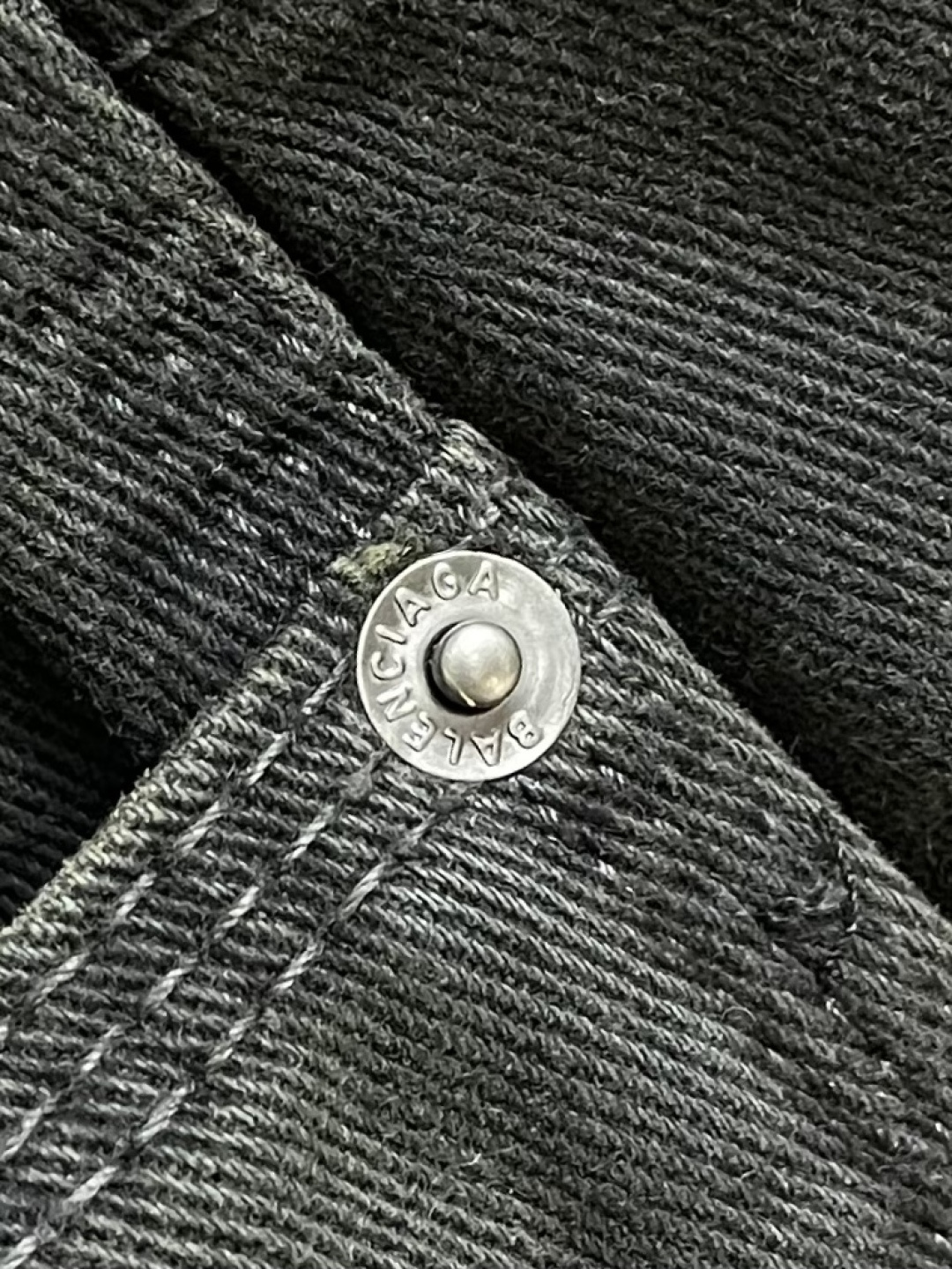 Balenciaga 2026ss新款双膝铆钉拼接撞色小众设计感vintage美式复古baggy牛仔裤，