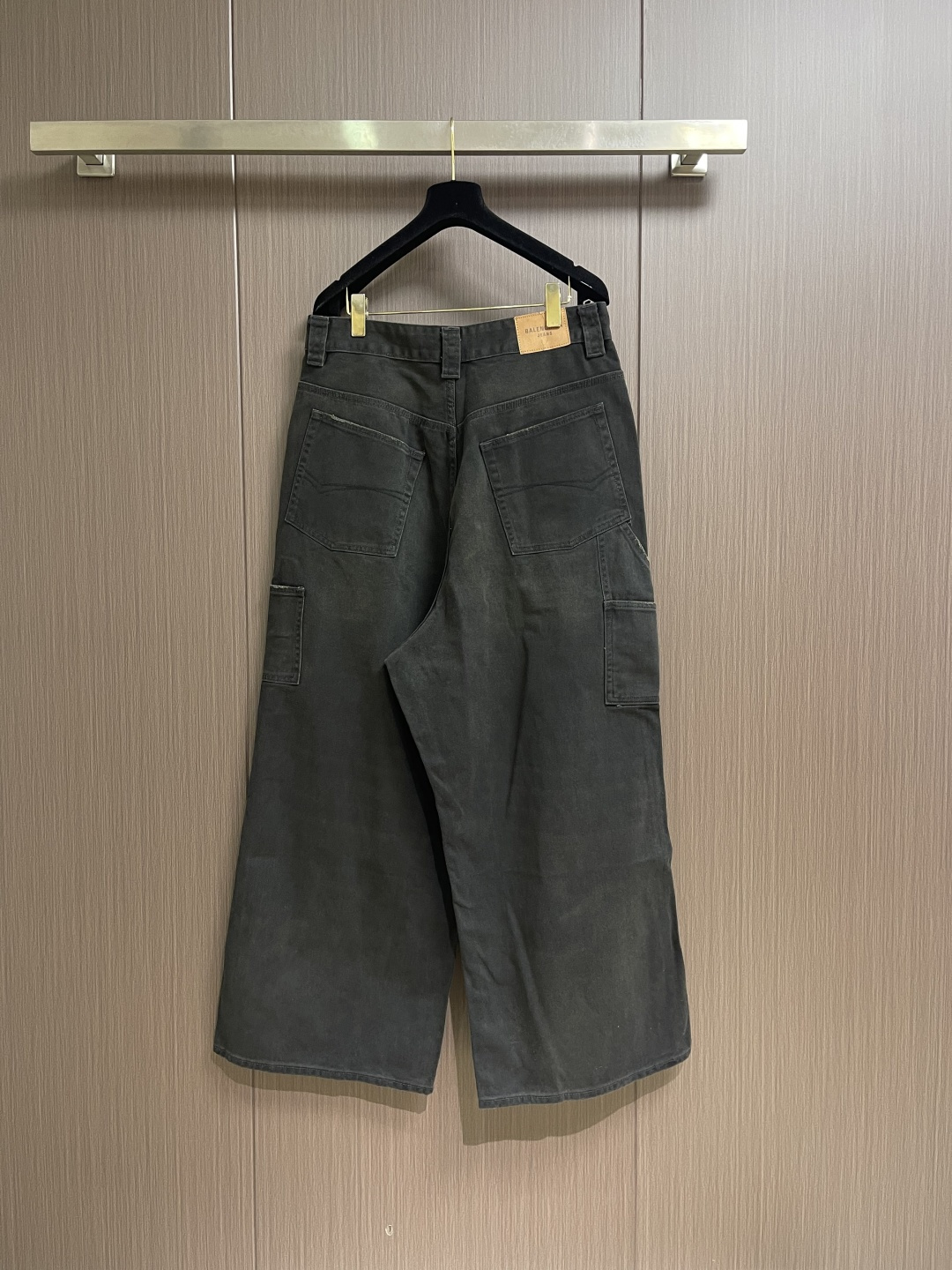 Balenciaga 2026ss新款双膝铆钉拼接撞色小众设计感vintage美式复古baggy牛仔裤，