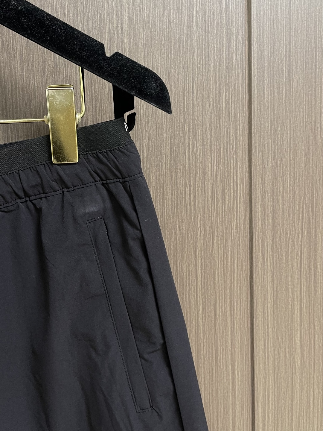 Moncler 2026ss新款短裤速干裤 高订制原版五金！上身效果超正，腿部线条完全得到彰显，全客供进