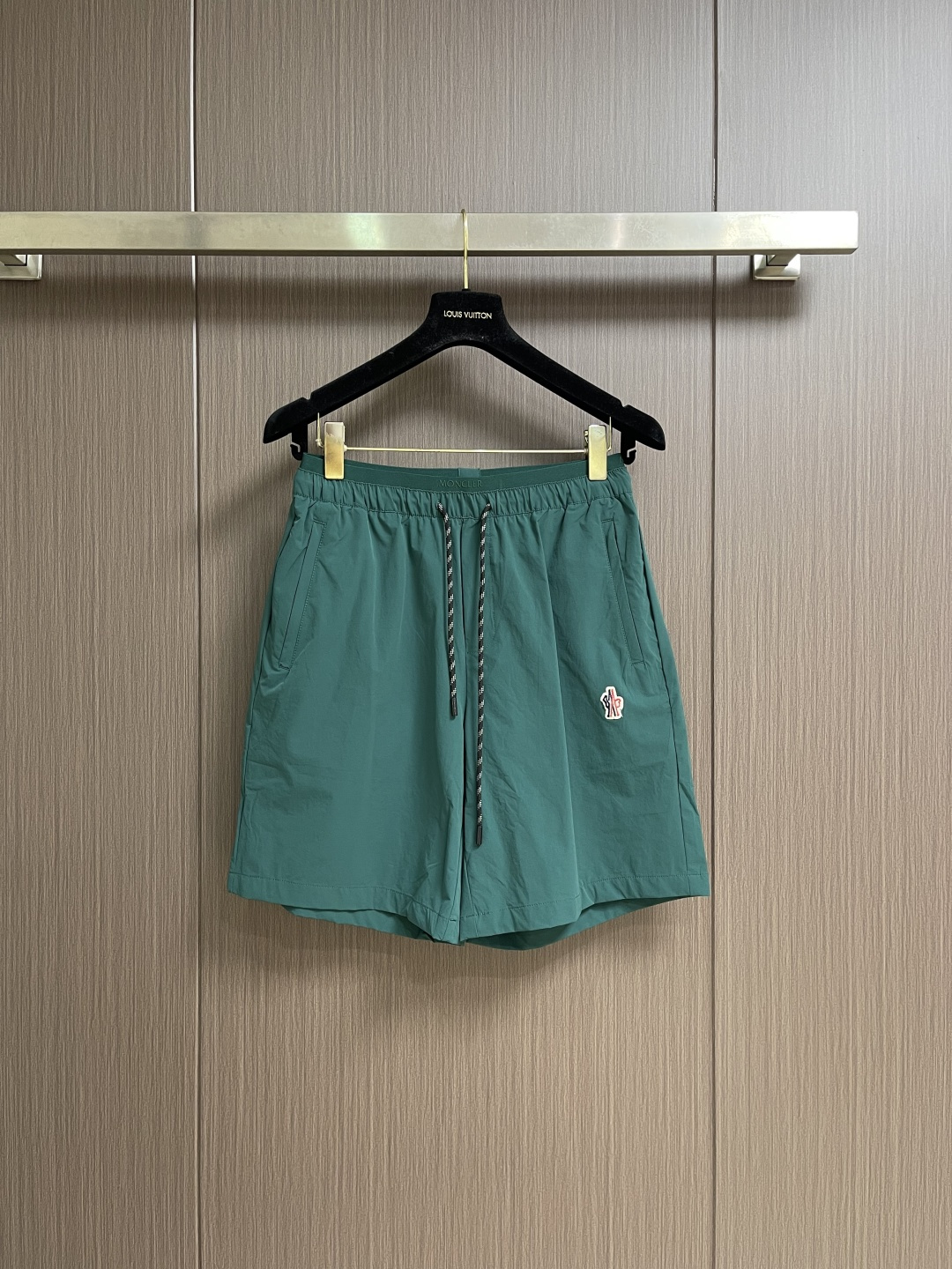 Moncler 2026ss新款短裤速干裤 高订制原版五金！上身效果超正，腿部线条完全得到彰显，全客供进