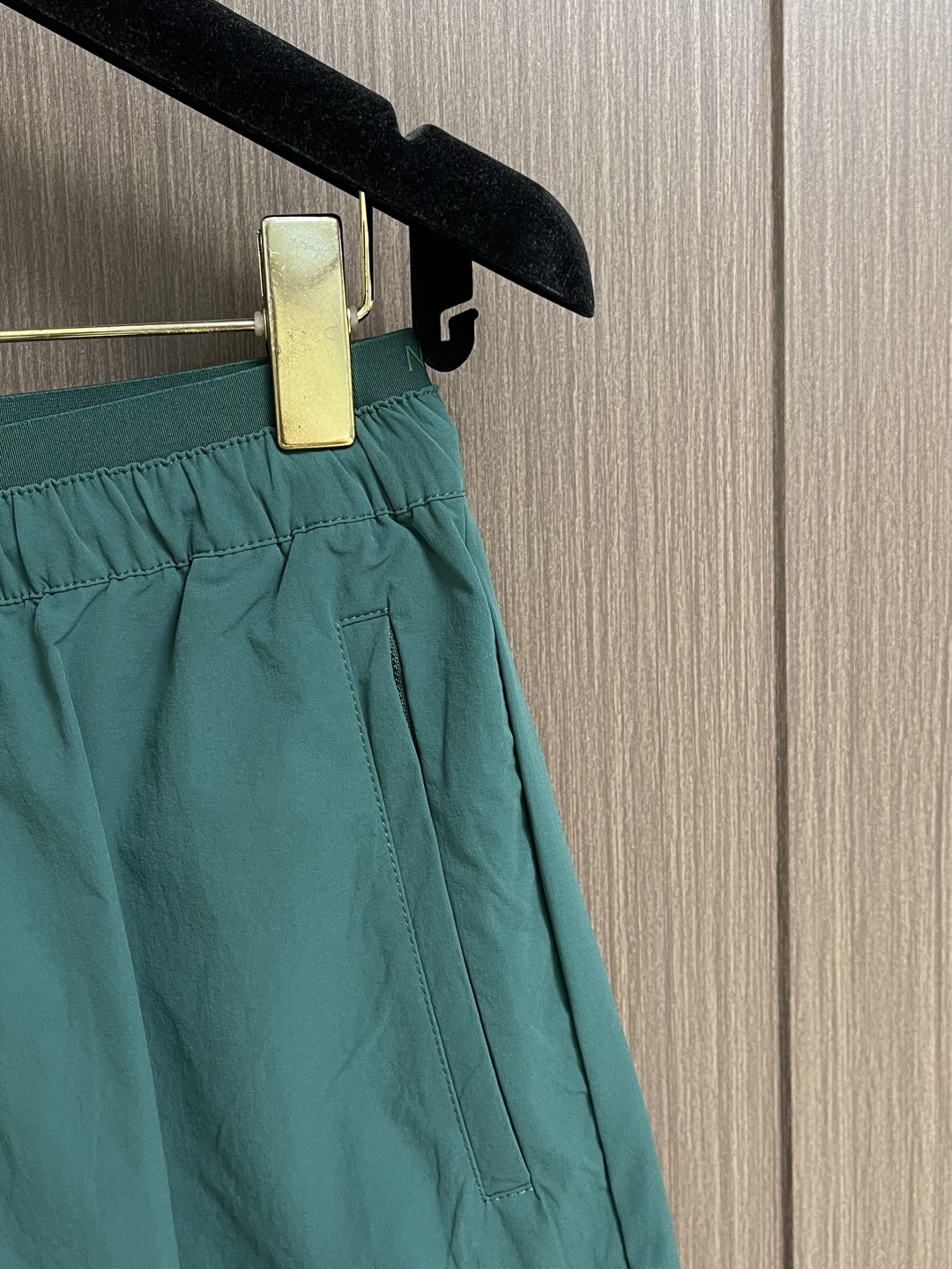 Moncler 2026ss新款短裤速干裤 高订制原版五金！上身效果超正，腿部线条完全得到彰显，全客供进