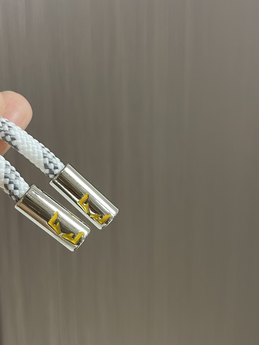 FENDI 2026ss夏季新款休闲短裤🌾、匠心打造别具魅力的前卫感廓版裁剪设计，高科技面料的卓越感官宣