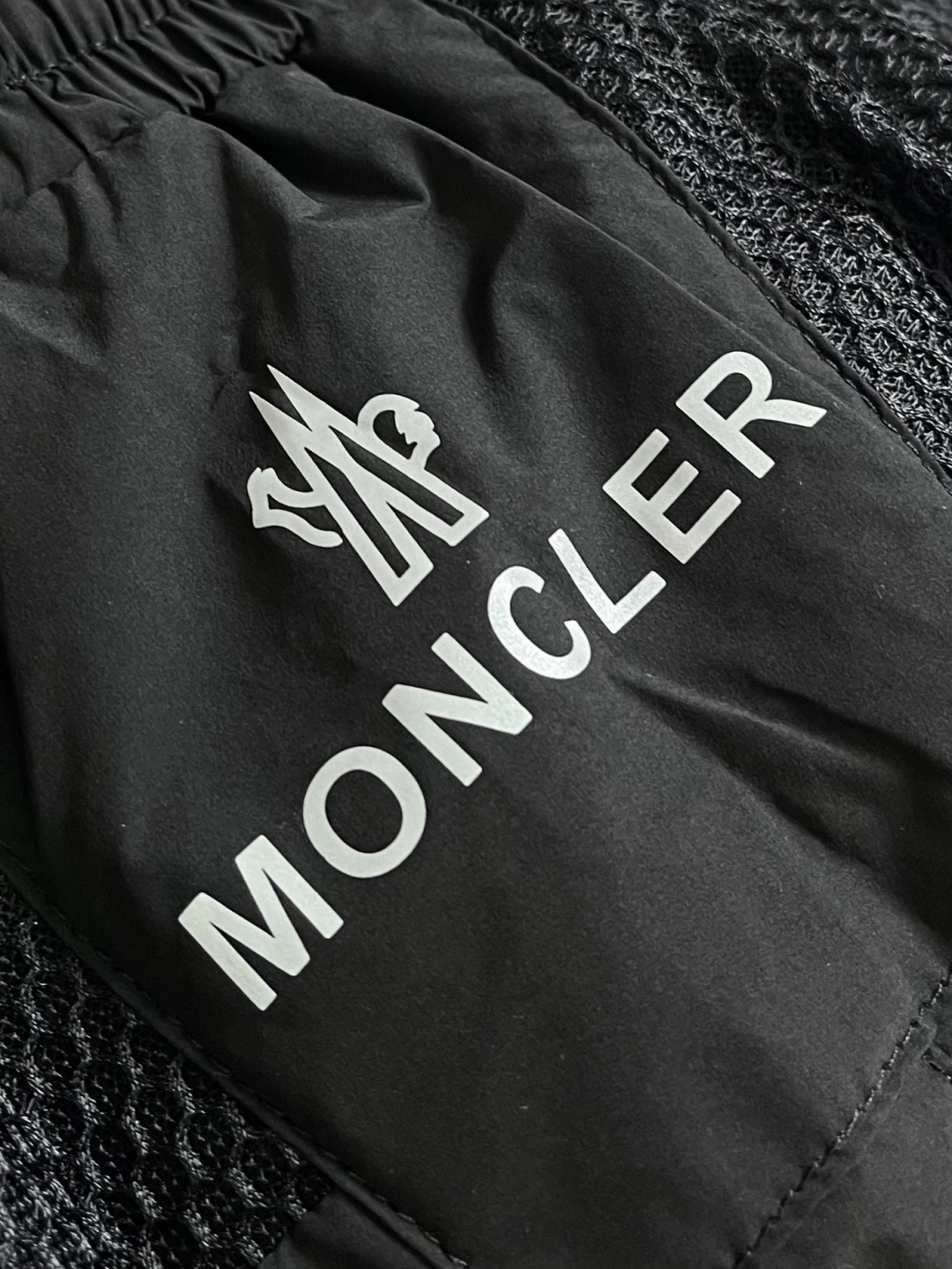 Moncler 2026ss新款短裤速干裤 高订制原版五金！上身效果超正，腿部线条完全得到彰显，全客供进