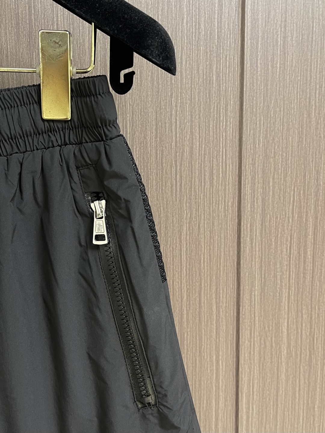 Moncler 2026ss新款短裤速干裤 高订制原版五金！上身效果超正，腿部线条完全得到彰显，全客供进