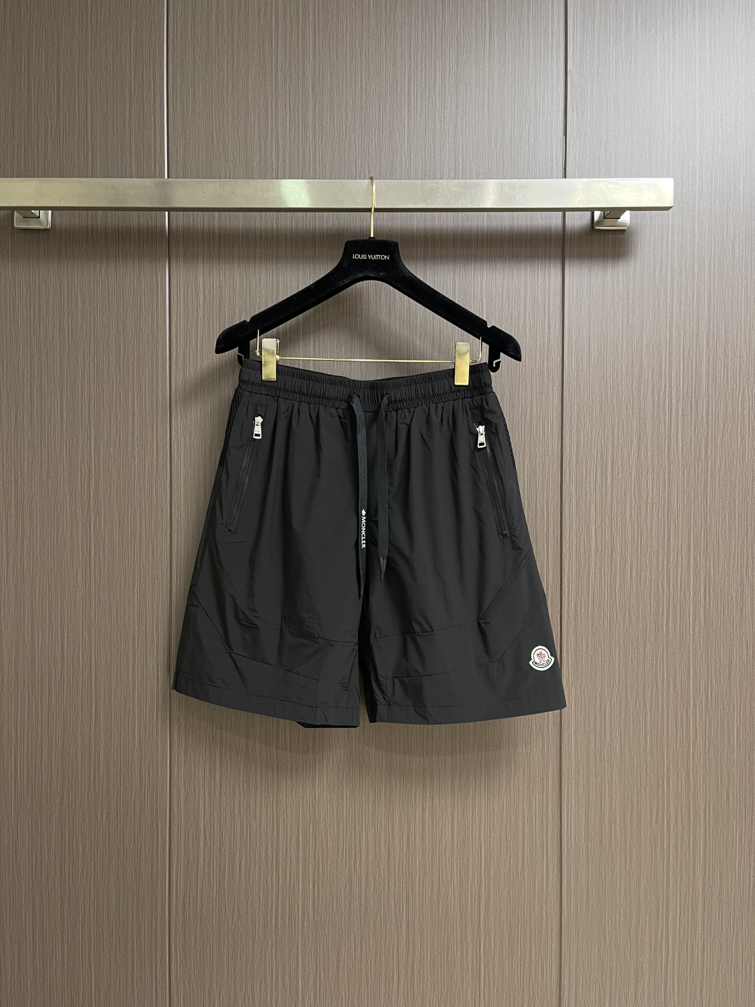 Moncler 2026ss新款短裤速干裤 高订制原版五金！上身效果超正，腿部线条完全得到彰显，全客供进