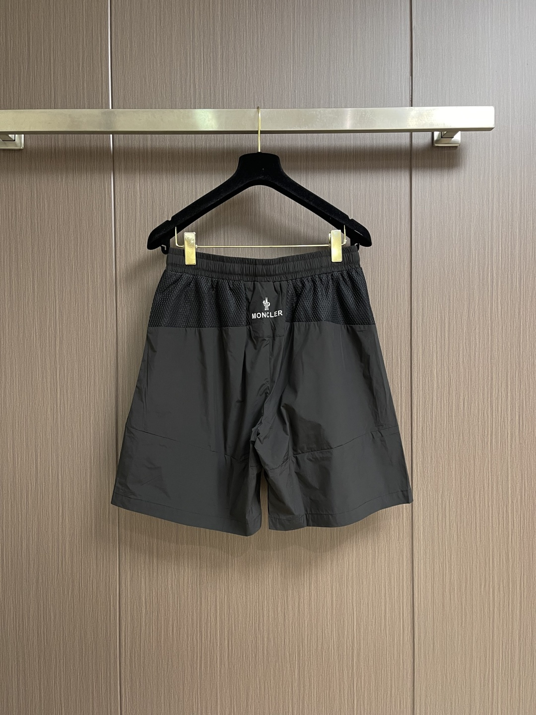 Moncler 2026ss新款短裤速干裤 高订制原版五金！上身效果超正，腿部线条完全得到彰显，全客供进
