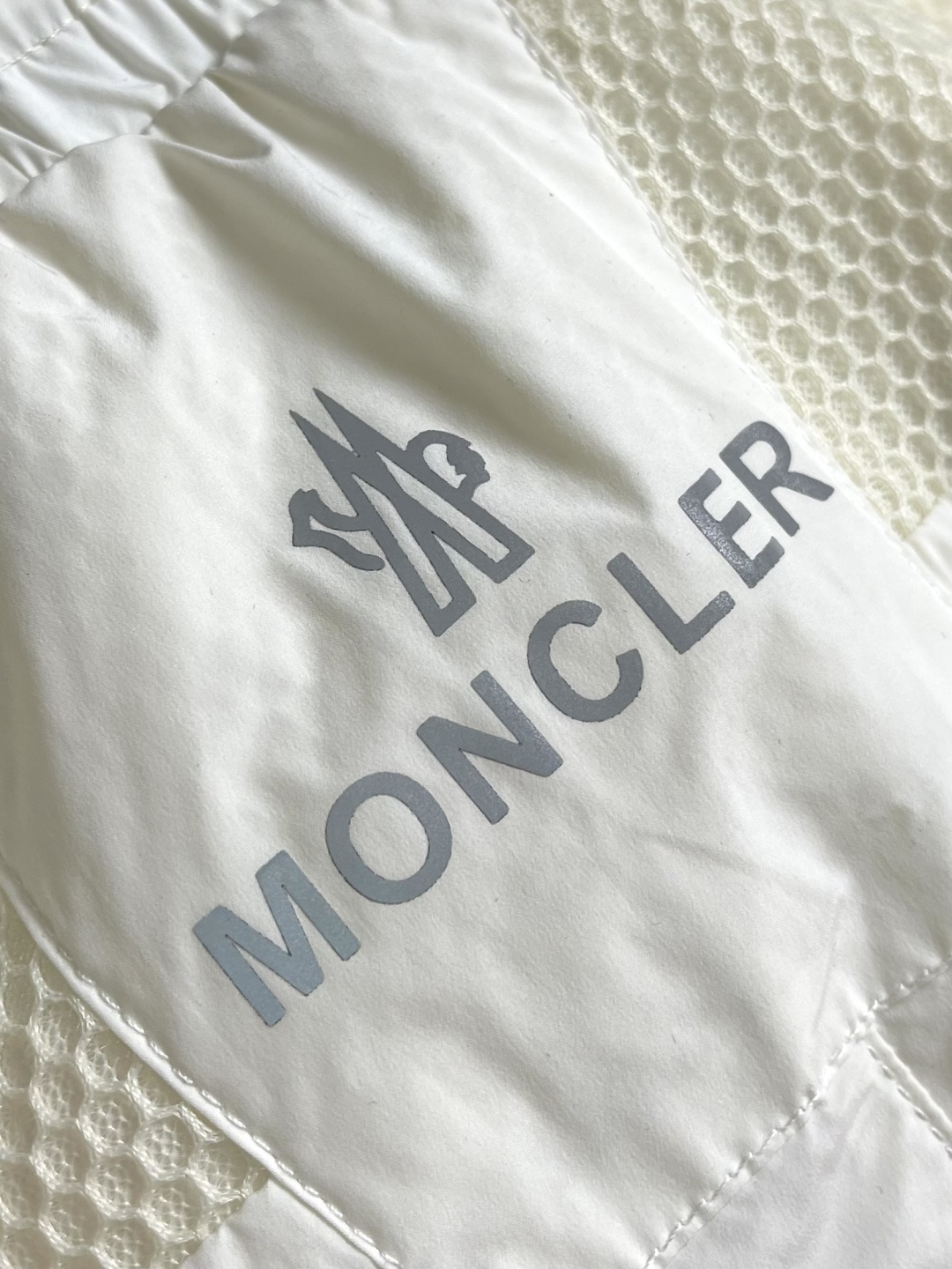 Moncler 2026ss新款短裤速干裤 高订制原版五金！上身效果超正，腿部线条完全得到彰显，全客供进