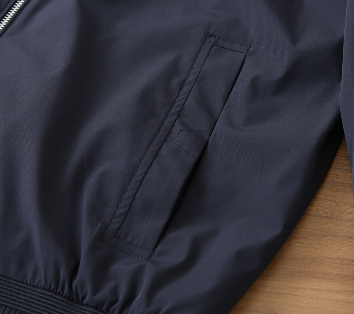 🌾lP🆕诺悠翩雅2026早春新款立领夹克外套，众多明星都爱穿的时尚百搭单品！喜欢经典简约的朋友,一定不能