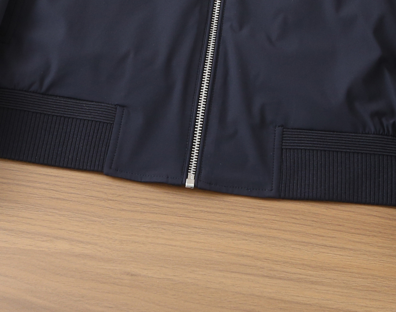 🌾lP🆕诺悠翩雅2026早春新款立领夹克外套，众多明星都爱穿的时尚百搭单品！喜欢经典简约的朋友,一定不能