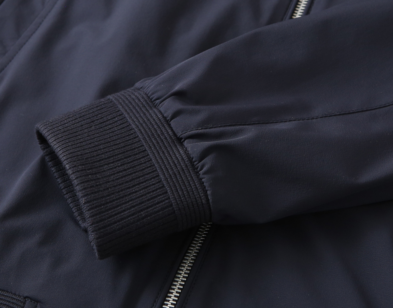 🌾lP🆕诺悠翩雅2026早春新款立领夹克外套，众多明星都爱穿的时尚百搭单品！喜欢经典简约的朋友,一定不能