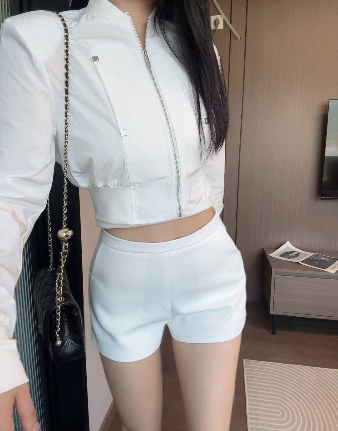 P357 High Quality Women’s Clothes with Packaging Sanctuary New pair of shorts sml in black and white - 图片 2