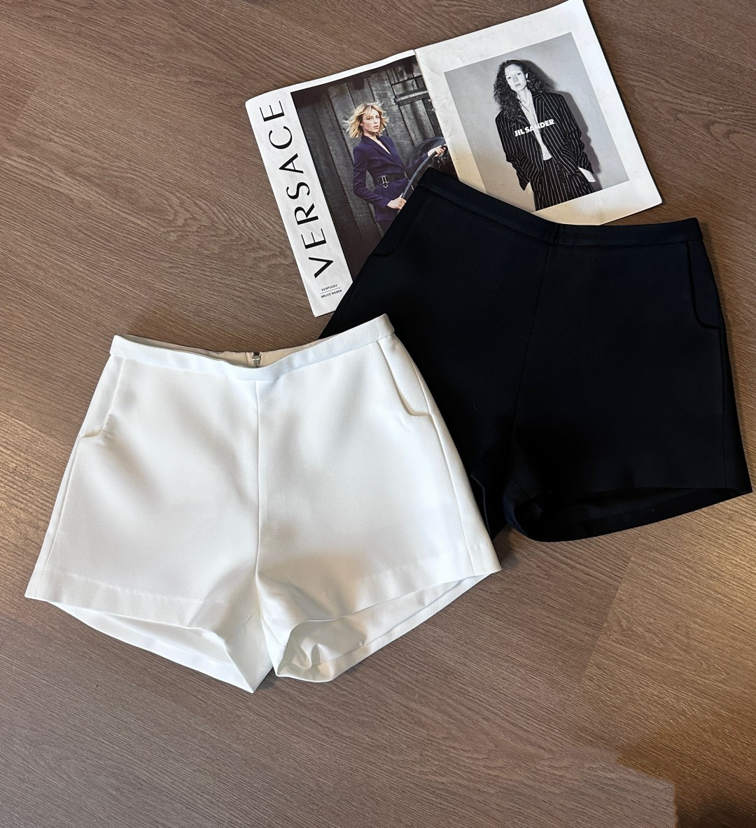 P357 High Quality Women’s Clothes with Packaging Sanctuary New pair of shorts sml in black and white - 图片 8