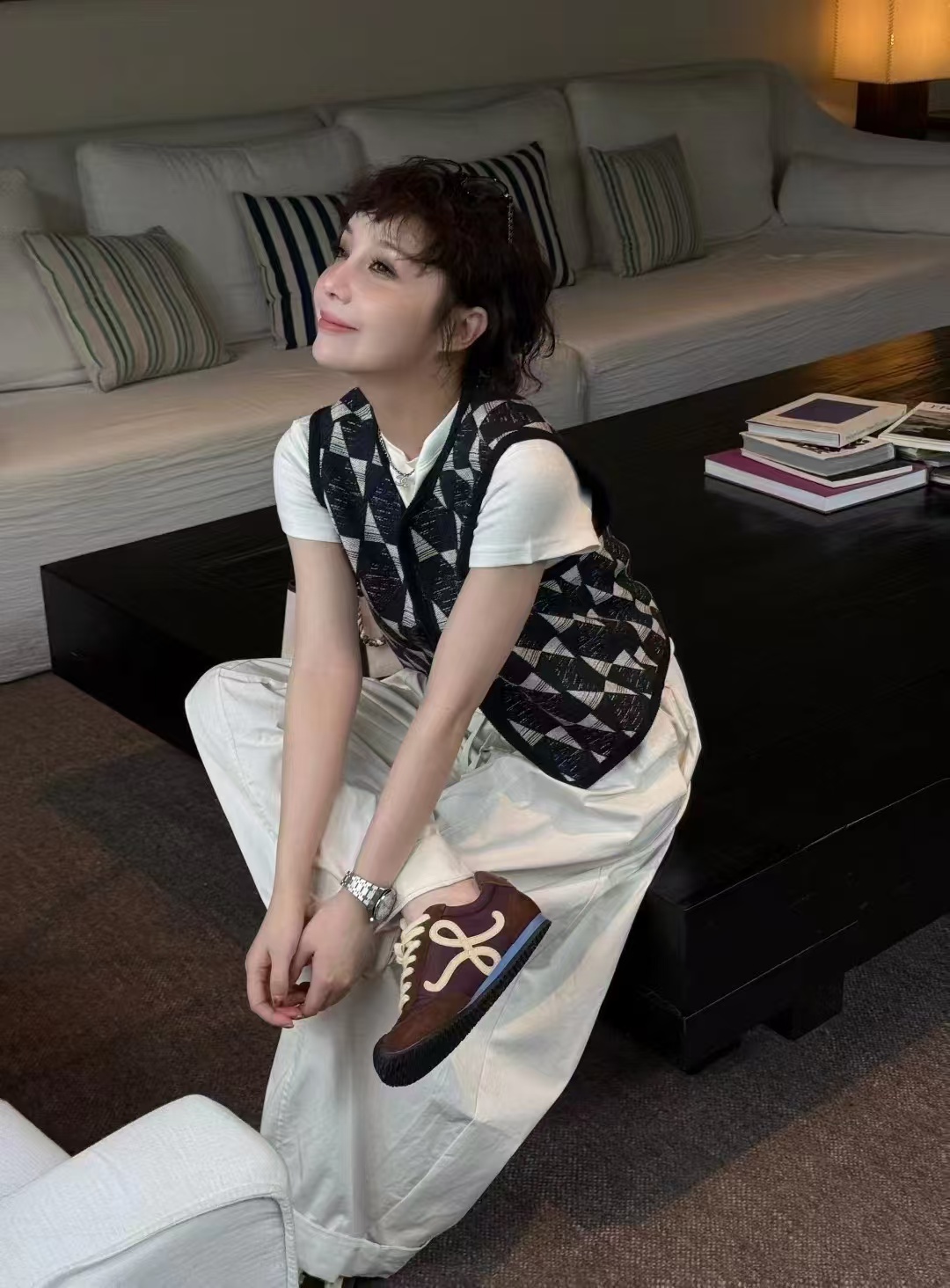 “High-Quality Women’s Winter Clothes: English-Style LV Packaging in SMLXL Sizes” - 图片 2