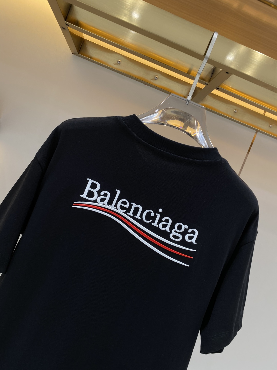 支持年后售后✅《𝙉𝙚𝙬🖤❤️巴黎家》2026新款首发专柜最新款短袖圆领T恤 高端订制 设计前卫时尚！刺绣