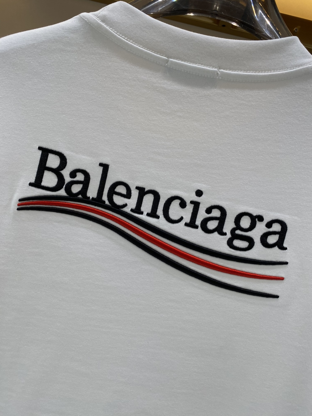 支持年后售后✅《𝙉𝙚𝙬🖤❤️巴黎家》2026新款首发专柜最新款短袖圆领T恤 高端订制 设计前卫时尚！刺绣