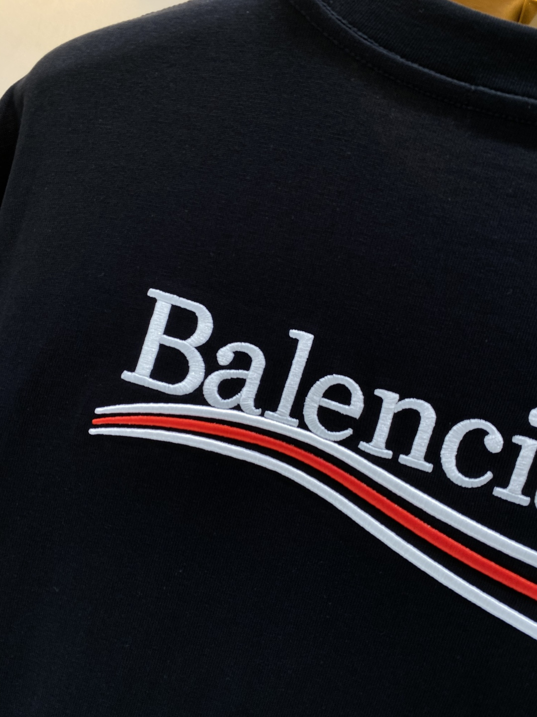 支持年后售后✅《𝙉𝙚𝙬🖤❤️巴黎家》2026新款首发专柜最新款短袖圆领T恤 高端订制 设计前卫时尚！刺绣