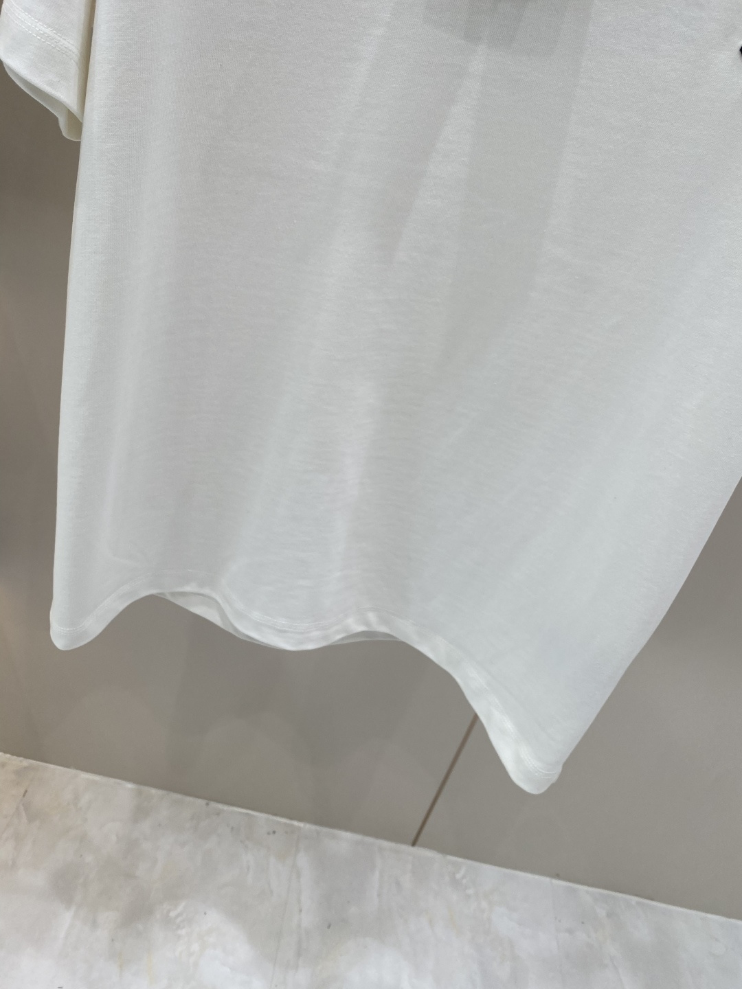 支持年后售后✅《𝙉𝙚𝙬🖤❤️圣罗家》2026短袖 顶级进口私货，高端字母短袖，时尚不失奢华 品质毋庸置疑