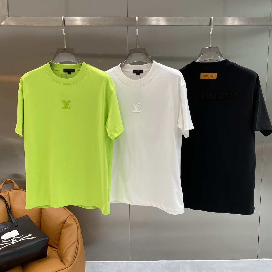 支持年后售后✅《𝙉𝙚𝙬🖤❤️驴家》2026短袖 顶级进口私货，高端字母短袖，时尚不失奢华 品质毋庸置疑 