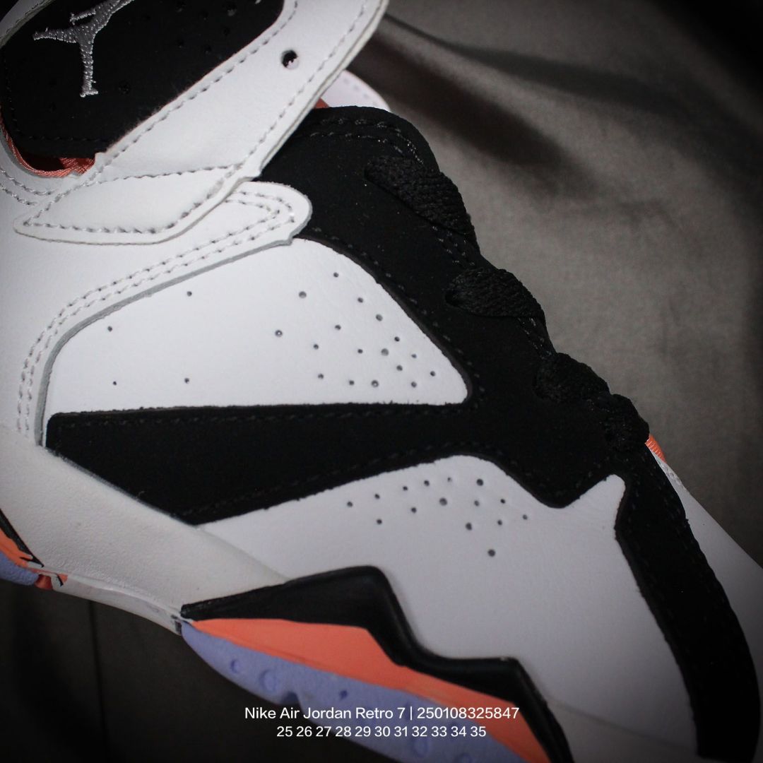 图片[6]-Jordan/乔丹 中大童学生的潮流童鞋❗️潮爹潮妈追寻的单品🎁采用贴膜牛培皮革鞋面材质，中底钢印及缜密拉帮效果❗️耐克乔丹Nike Air Jordan Retro 7乔丹AJ7代中帮复古休闲文化篮球鞋\” 类型：童鞋 尺码：25 26 27 28 29 30 31 32 33 34 35-选品中心