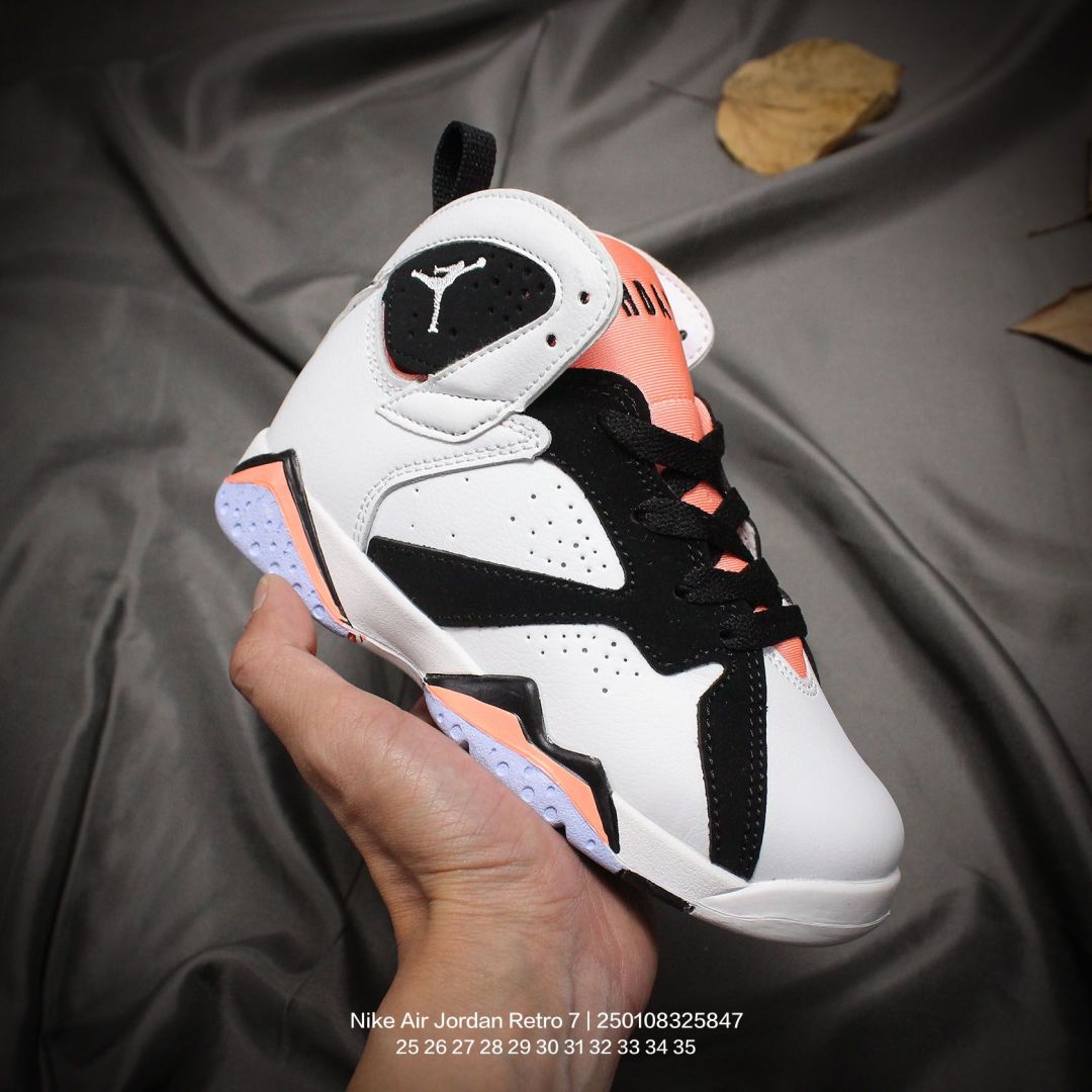 Jordan/乔丹 中大童学生的潮流童鞋❗️潮爹潮妈追寻的单品🎁采用贴膜牛培皮革鞋面材质,中底钢印及缜密拉帮效果❗️耐克乔丹Nike Air Jordan Retro 7乔丹AJ7代中帮复古休闲文化篮球鞋\” 类型:童鞋 尺码:25 26 27 28 29 30 31 32 33 34 35-选品中心