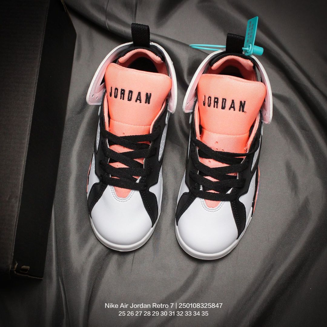 图片[8]-Jordan/乔丹 中大童学生的潮流童鞋❗️潮爹潮妈追寻的单品🎁采用贴膜牛培皮革鞋面材质，中底钢印及缜密拉帮效果❗️耐克乔丹Nike Air Jordan Retro 7乔丹AJ7代中帮复古休闲文化篮球鞋\” 类型：童鞋 尺码：25 26 27 28 29 30 31 32 33 34 35-选品中心