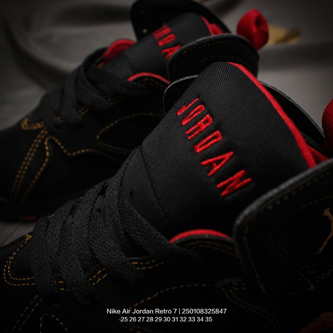 图片[7]-Jordan/乔丹 中大童学生的潮流童鞋❗️潮爹潮妈追寻的单品🎁采用贴膜牛培皮革鞋面材质，中底钢印及缜密拉帮效果❗️耐克乔丹Nike Air Jordan Retro 7乔丹AJ7代中帮复古休闲文化篮球鞋\” 类型：童鞋 尺码：25 26 27 28 29 30 31 32 33 34 35-选品中心