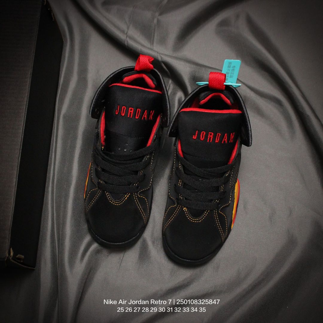 图片[8]-Jordan/乔丹 中大童学生的潮流童鞋❗️潮爹潮妈追寻的单品🎁采用贴膜牛培皮革鞋面材质，中底钢印及缜密拉帮效果❗️耐克乔丹Nike Air Jordan Retro 7乔丹AJ7代中帮复古休闲文化篮球鞋\” 类型：童鞋 尺码：25 26 27 28 29 30 31 32 33 34 35-选品中心