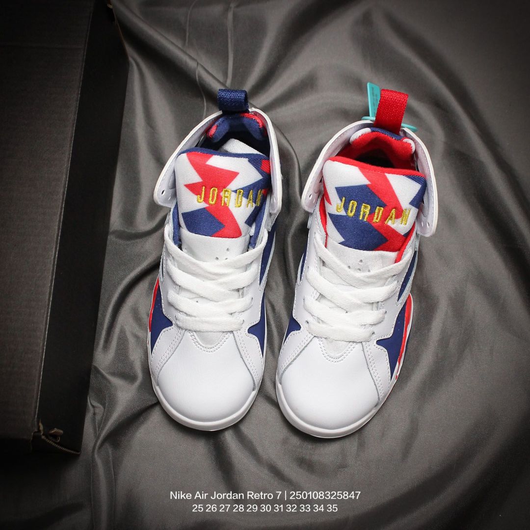 图片[8]-Jordan/乔丹 中大童学生的潮流童鞋❗️潮爹潮妈追寻的单品🎁采用贴膜牛培皮革鞋面材质，中底钢印及缜密拉帮效果❗️耐克乔丹Nike Air Jordan Retro 7乔丹AJ7代中帮复古休闲文化篮球鞋\” 类型：童鞋 尺码：25 26 27 28 29 30 31 32 33 34 35-选品中心