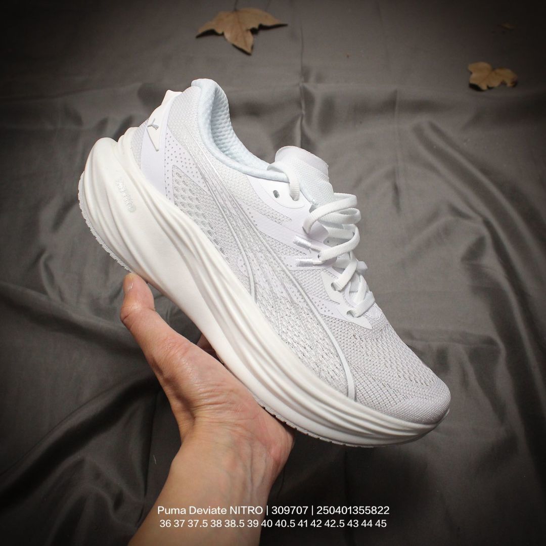 PUMA/彪马 原楦原纸版开发版型,采用人体工程学网织结构鞋面材质,中底采用双层式 NITRO 氮气科技中底,外置超轻耐磨底片❗️彪马Puma Deviate NITRO Elite Mag Max 彪破精英顶缓系列低帮氮气超轻量竞速休闲运动慢跑鞋 309707 类型:男女鞋 编码:250401355.822