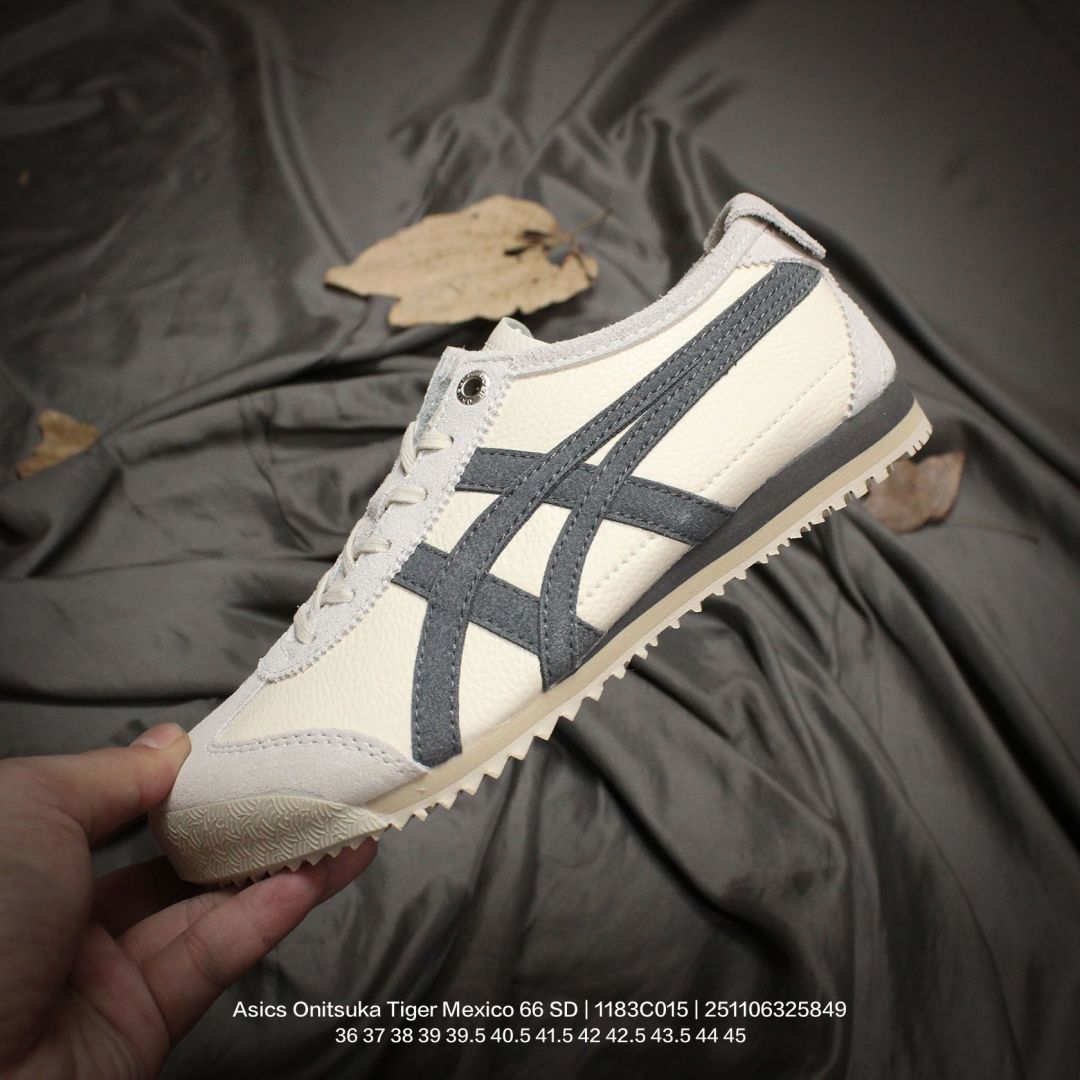 💰110
Asics/亚瑟士 男女鞋半码制,原楦原纸版开发,采用软质粒面牛剖革组合翻毛皮饰条鞋面材质,内嵌OrthoLite(欧索莱)透气吸汗鞋垫贴,搭载定型中底纸板及钢印效果,外置环保切片组合RB防滑耐磨橡胶外底❗️升级演绎融合经典,日产经典老牌-鬼塚虎/Onitsuka Tiger Mexico 66 SD 墨西哥升级版系列低帮复古经典虎爪百搭休闲皮革慢跑鞋 1183C015
类型:男女鞋
码数:36 37 38 39 39.5 40.5 41.5 42 42.5 43.5 44 45
编码:251106325.849