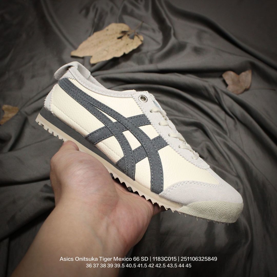 💰110
Asics/亚瑟士 男女鞋半码制,原楦原纸版开发,采用软质粒面牛剖革组合翻毛皮饰条鞋面材质,内嵌OrthoLite(欧索莱)透气吸汗鞋垫贴,搭载定型中底纸板及钢印效果,外置环保切片组合RB防滑耐磨橡胶外底❗️升级演绎融合经典,日产经典老牌-鬼塚虎/Onitsuka Tiger Mexico 66 SD 墨西哥升级版系列低帮复古经典虎爪百搭休闲皮革慢跑鞋 1183C015
类型:男女鞋
码数:36 37 38 39 39.5 40.5 41.5 42 42.5 43.5 44 45
编码:251106325.849