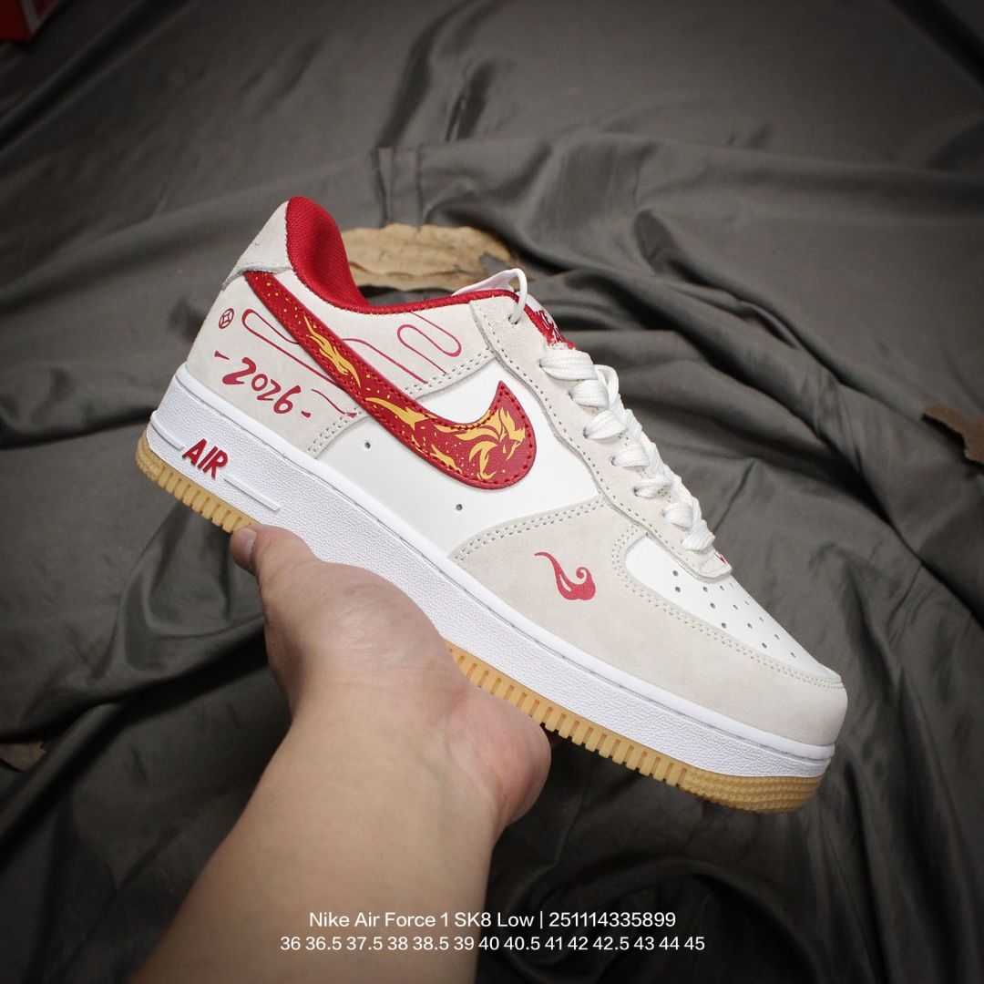 💰120
Nike/耐克 男女鞋真标半码制,升级原楦原纸版数据开发版型,采用翻毛皮组合硬质牛剖革鞋面材质,内置全掌Air Sole气垫❗官方新色,耐克Nike Air Force 1 SK8 Low"Black/Gum/Light Brown"空军一号低帮经典百搭休闲运动板鞋
D
类型:男女鞋
码数:36 36.5 37.5 38 38.5 39 40 40.5 41 42 42.5 43 44 45
编码:251114335.899