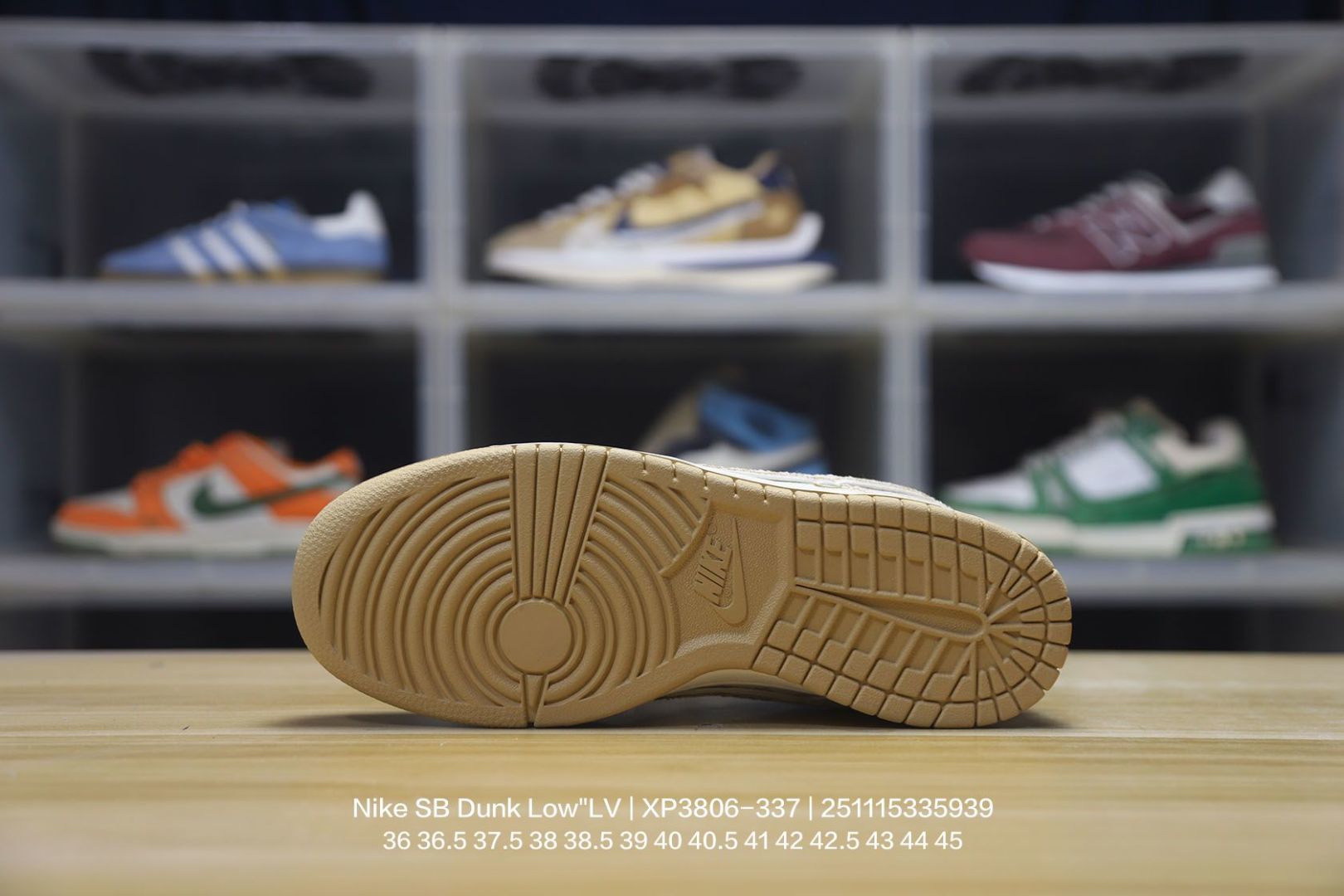 💰120
Nike/耐克 男女鞋真标半码制,全新更新数据窄楦翘头版型,采用荔枝纹牛剖革组合提花牛仔帆布鞋面材质,大厂水平严控清洁度,缜密拉帮中底布,鞋垫嵌EVA缓震物料及背胶,全新窄版翘头耐磨橡胶大底❗️创意定制配色,联乘法国顶级高奢品牌·路易威登Louis Vuitton x Nike SB Dunk Low"LV Monogram"扣篮系列低帮休闲运动滑板板鞋 XP3816-337
类型:男女鞋
码数:36 36.5 37.5 38 38.5 39 40 40.5 41 42 42.5 43 44 45
编码:251115335.939