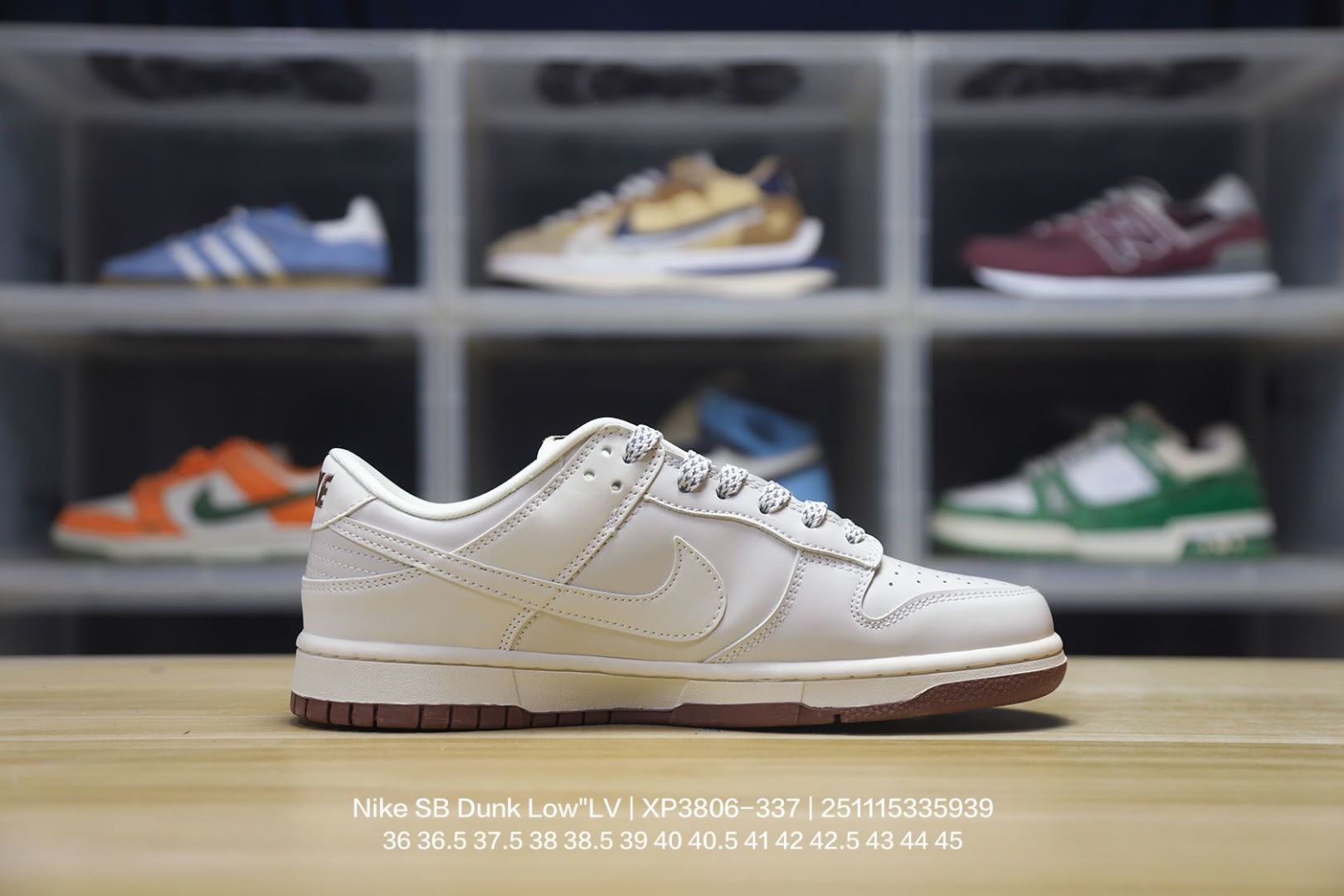 💰120
Nike/耐克 男女鞋真标半码制,全新更新数据窄楦翘头版型,采用荔枝纹牛剖革组合提花牛仔帆布鞋面材质,大厂水平严控清洁度,缜密拉帮中底布,鞋垫嵌EVA缓震物料及背胶,全新窄版翘头耐磨橡胶大底❗️创意定制配色,联乘法国顶级高奢品牌·路易威登Louis Vuitton x Nike SB Dunk Low"LV Monogram"扣篮系列低帮休闲运动滑板板鞋 XP3816-337
类型:男女鞋
码数:36 36.5 37.5 38 38.5 39 40 40.5 41 42 42.5 43 44 45
编码:251115335.939