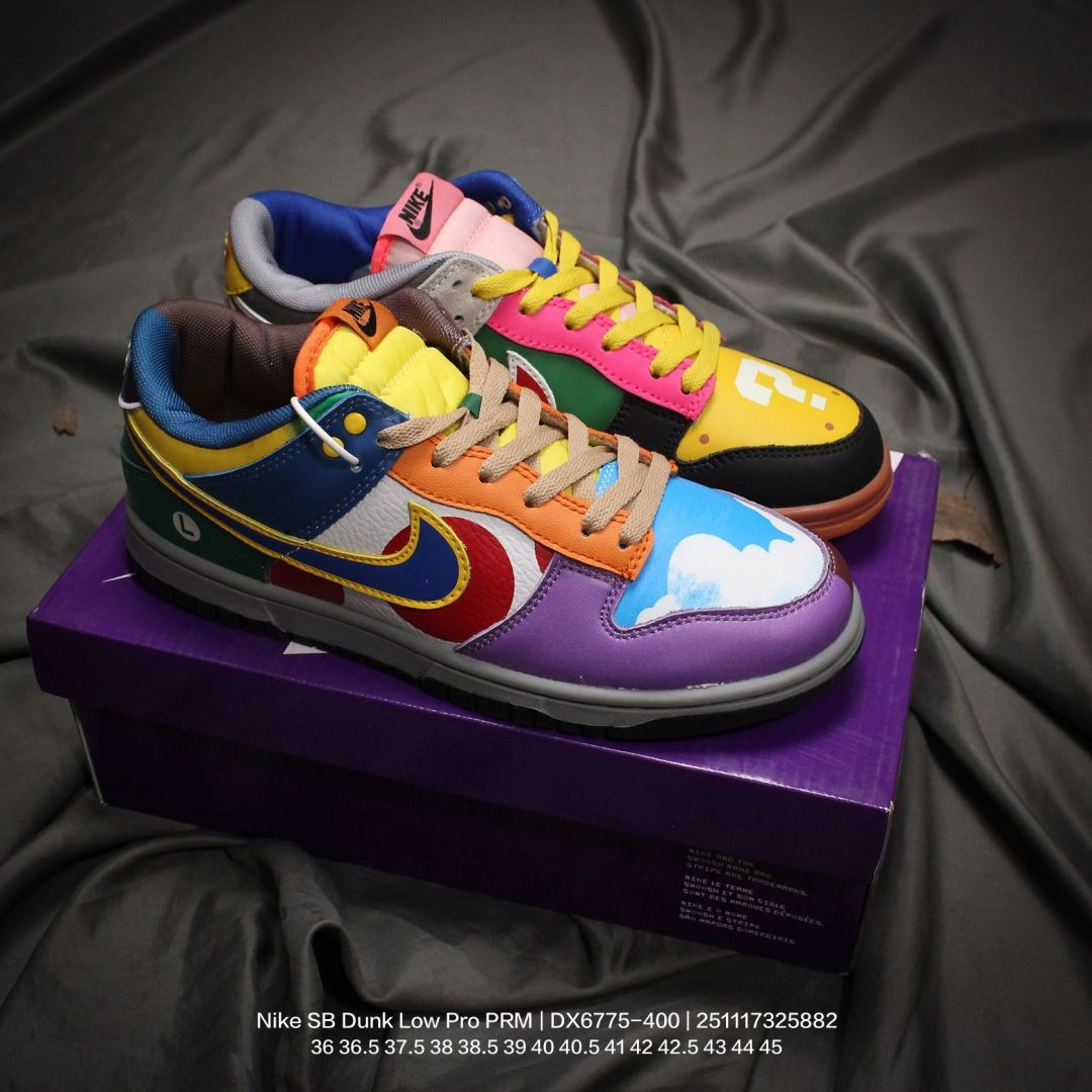 🈴💰120
Nike/耐克 男女鞋真标半码制，升级原数据开发版型，采用翻毛皮组合厚实帆布鞋面材质，鞋垫嵌EVA缓震物料及Air Zoom真气垫，正确双层EVA发泡缓震中底组合RB橡胶外底❗️混搭材质,全新耐克Nike SB Dunk Low Pro PRM"Black"扣篮系列低帮休闲运动滑板板鞋“黑白钩子 DX6775-400
类型：男女鞋
码数：36 36.5 37.5 38 38.5 39 40 40.5 41 42 42.5 43 44 45