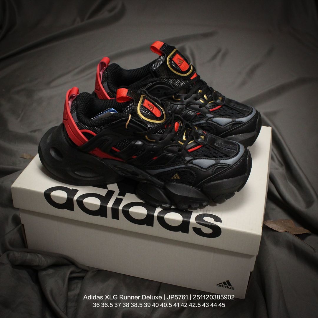 Adidas/阿迪达斯 男女鞋半码制,采用硬质牛剖革组合牛津布鞋面材质,搭载减震科技恢复性高密EVA中底,防滑耐磨RB橡胶外底❗️阿迪「巴黎世家3XL」平替来了!阿迪达斯Adidas XLG Runner Deluxe 跑步者豪华版系列低帮厚底增高老爹风复古缓震休闲运动慢跑鞋“银白深灰 JP5741 类型:男女鞋 编码:251120385.902