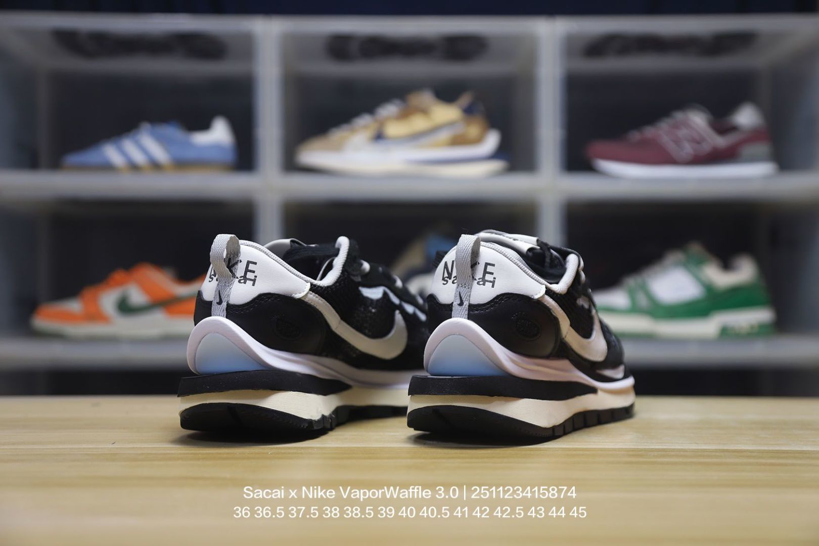 💰190
Nike/耐克 原厂机台飞织网纱鞋面材质,东莞百宏织唛双鞋舌标,正确数据印转工艺,钩子的边缘描漆整齐,独立私模正确五层分离大底,中底嵌入超轻发泡EVA缓震材质及V型TPU稳固支持架,双层进口无味切片打磨组合鞋底,外置超国标95%橡胶外底❗再掀解构热潮,潮流时尚增高利器❗联名日式解构美学小众时装品牌Sacai x Nike VaporWaffle 3.0"Royal Fuchsia"系列改良马拉松变形解构前卫设计五层底休闲运动慢跑鞋“透吸浅灰黑红宝蓝大重叠双钩子”
类型:男女鞋
码数:36 36.5 37.5 38 38.5 39 40 40.5 41 42 42.5 43 44 45
编码:251123415.874