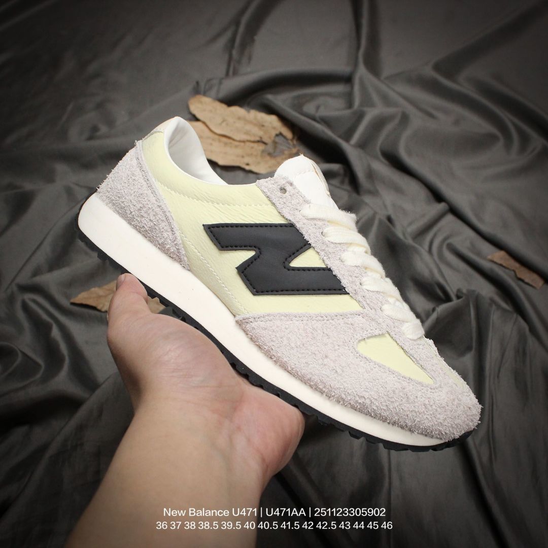 💰90
New Balance/新百伦 男女鞋真标半码制,原楦原纸版开发,采用长绒翻毛皮组合组合网织布鞋面材质,中底EVA发泡缓震组合防滑耐磨橡胶外底❗️复古潮流的代表作,NB新百伦New Balance U471系列低帮经典复古休闲运动慢跑鞋“翻毛米白紫蓝 U471AA
类型:男女鞋
码数:36 37 38 38.5 39.5 40 40.5 41.5 42 42.5 43 44 45 46
编码:251123305.902