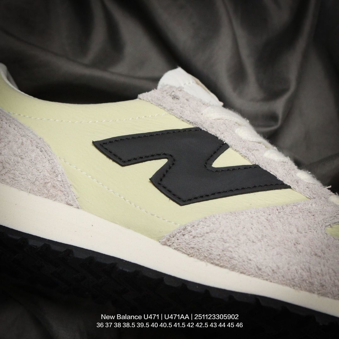 💰90
New Balance/新百伦 男女鞋真标半码制,原楦原纸版开发,采用长绒翻毛皮组合组合网织布鞋面材质,中底EVA发泡缓震组合防滑耐磨橡胶外底❗️复古潮流的代表作,NB新百伦New Balance U471系列低帮经典复古休闲运动慢跑鞋“翻毛米白紫蓝 U471AA
类型:男女鞋
码数:36 37 38 38.5 39.5 40 40.5 41.5 42 42.5 43 44 45 46
编码:251123305.902