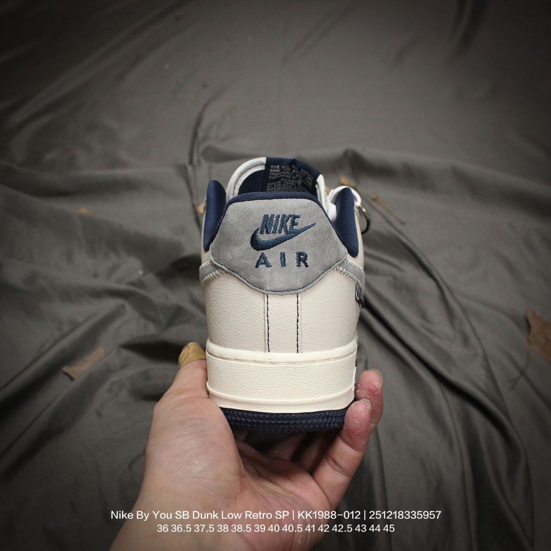 💰120
Nike/耐克 男女鞋真标半码制,全新2021版更新数据窄楦翘头版型,采用牛剖革鞋组合猪巴革鞋面材质,缜密拉帮中底布,鞋垫嵌EVA缓震物料及背胶,全新窄版翘头耐磨橡胶大底❗️创意定制联名配色,美国元祖街头潮牌-斯图西/Stussy x Nike By You SB Dunk Low Retro SP扣篮系列低帮休闲运动滑板板鞋“ KK1988-012
395
类型:男女鞋
码数:36 36.5 37.5 38 38.5 39 40 40.5 41 42 42.5 43 44 45
编码:251218335.957