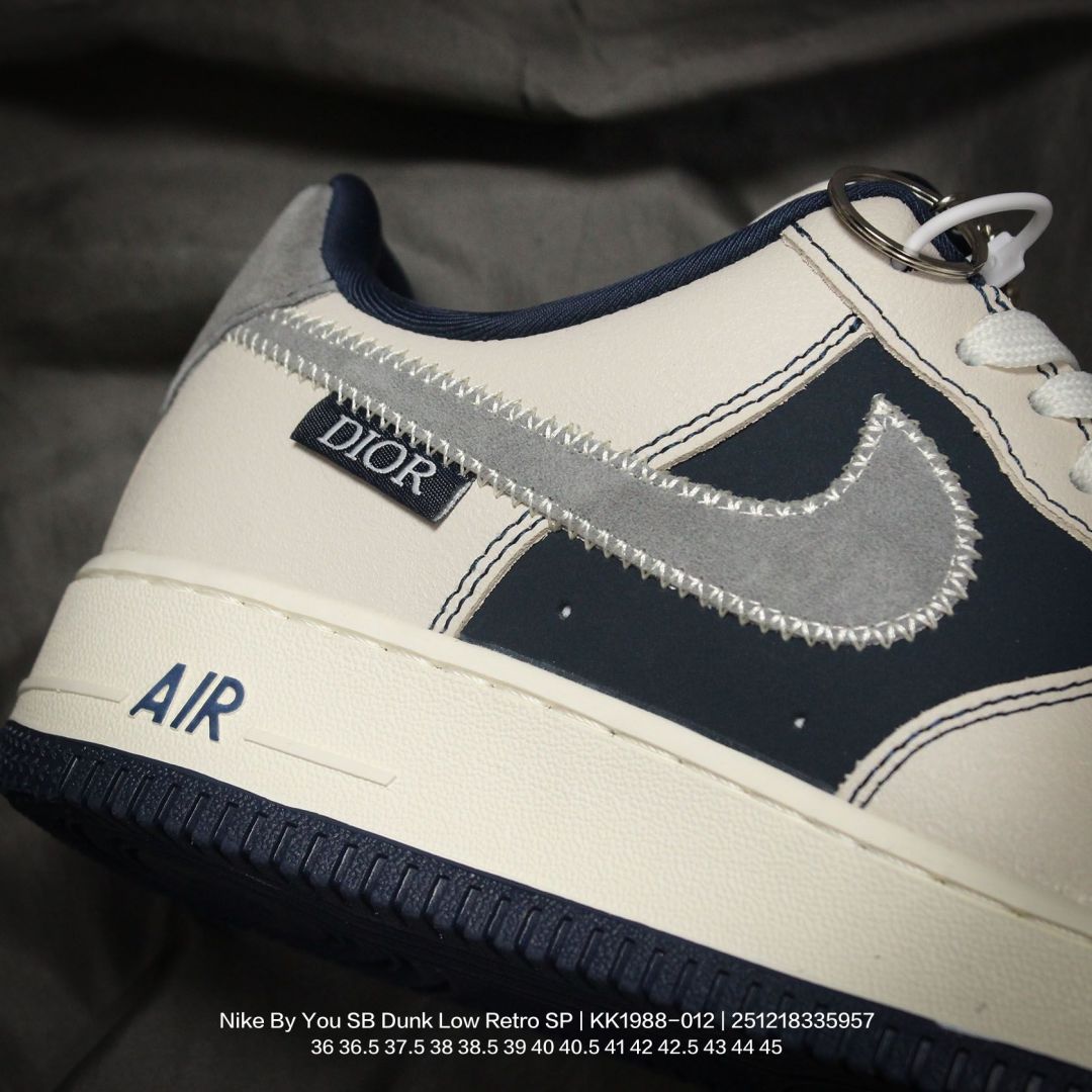 💰120
Nike/耐克 男女鞋真标半码制,全新2021版更新数据窄楦翘头版型,采用牛剖革鞋组合猪巴革鞋面材质,缜密拉帮中底布,鞋垫嵌EVA缓震物料及背胶,全新窄版翘头耐磨橡胶大底❗️创意定制联名配色,美国元祖街头潮牌-斯图西/Stussy x Nike By You SB Dunk Low Retro SP扣篮系列低帮休闲运动滑板板鞋“ KK1988-012
395
类型:男女鞋
码数:36 36.5 37.5 38 38.5 39 40 40.5 41 42 42.5 43 44 45
编码:251218335.957