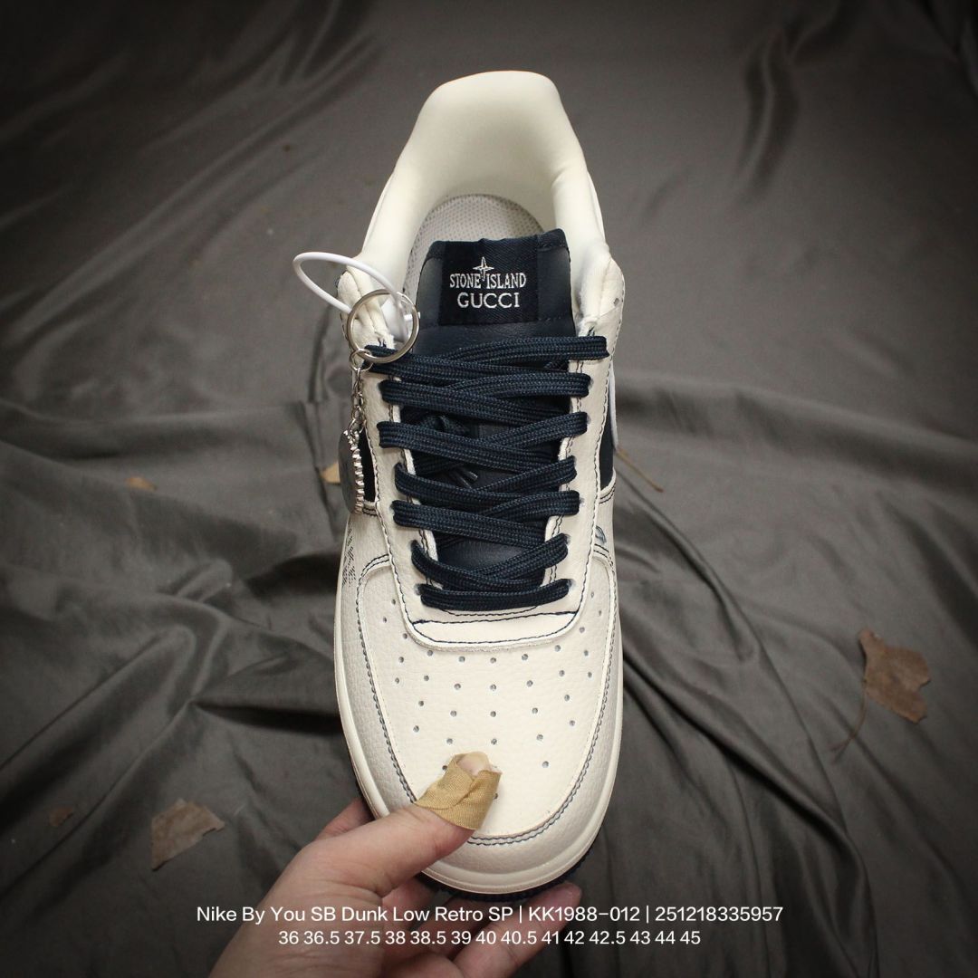 💰120
Nike/耐克 男女鞋真标半码制,全新2021版更新数据窄楦翘头版型,采用牛剖革鞋组合猪巴革鞋面材质,缜密拉帮中底布,鞋垫嵌EVA缓震物料及背胶,全新窄版翘头耐磨橡胶大底❗️创意定制联名配色,美国元祖街头潮牌-斯图西/Stussy x Nike By You SB Dunk Low Retro SP扣篮系列低帮休闲运动滑板板鞋“ KK1988-012
395
类型:男女鞋
码数:36 36.5 37.5 38 38.5 39 40 40.5 41 42 42.5 43 44 45
编码:251218335.957