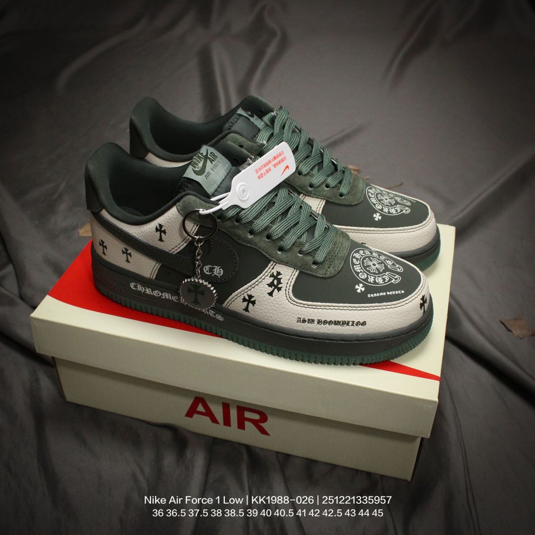 💰120
Nike/耐克 男女鞋真标半码制，升级原楦原纸版数据开发，采用软质荔枝纹牛剖革组合提花帆布鞋面材质，原楦开发版型纸版，内置全掌Air Sole气垫❗️创意定制配色,联乘意大利奢侈品牌-古驰Gucci x Nike Air Force 1 Low"Esquisite Gucci"空军一号低帮经典百搭休闲运动板鞋“联名深绿米白古驰彩色LOGO KK1988-026
395
类型：男女鞋
码数：36 36.5 37.5 38 38.5 39 40 40.5 41 42 42.5 43 44 45
编码：251221335.957