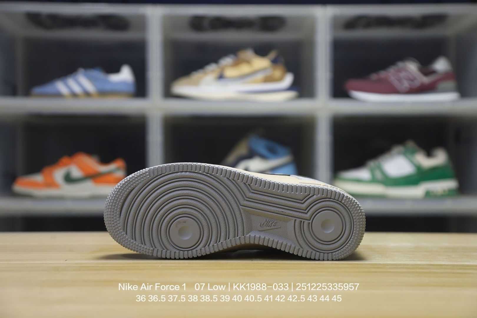 💰120
Nike/耐克 原楦原纸版开发版型,采用硬质荔枝纹牛剖革鞋面材质鞋面,内置全掌Air Sole气垫❗美国元祖街头潮牌-斯图西Stussy x Nike Air Force 1´07 Low"Stussy"空军一号经典低帮百搭休闲运动板鞋“联名土黄黑扎染斯图西刺绣 KK1988-033
395
类型:男女鞋
码数:36 36.5 37.5 38 38.5 39 40 40.5 41 42 42.5 43 44 45
编码:251225335.957