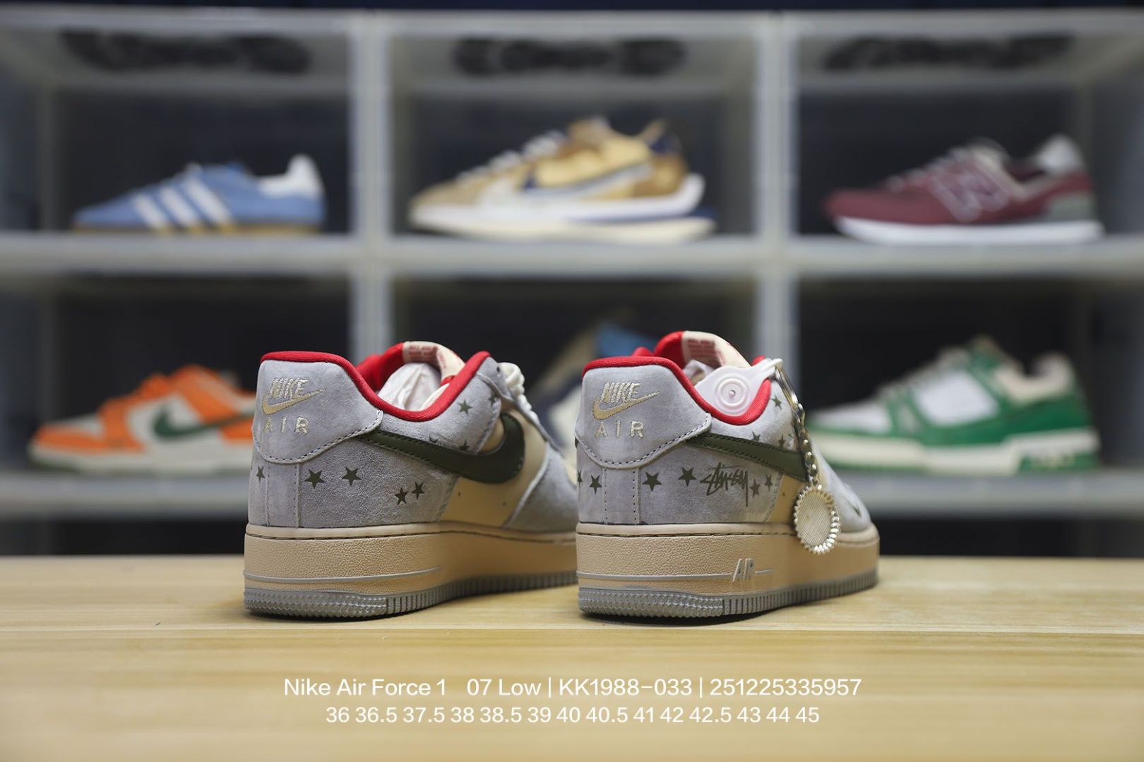 💰120
Nike/耐克 原楦原纸版开发版型,采用硬质荔枝纹牛剖革鞋面材质鞋面,内置全掌Air Sole气垫❗美国元祖街头潮牌-斯图西Stussy x Nike Air Force 1´07 Low"Stussy"空军一号经典低帮百搭休闲运动板鞋“联名土黄黑扎染斯图西刺绣 KK1988-033
395
类型:男女鞋
码数:36 36.5 37.5 38 38.5 39 40 40.5 41 42 42.5 43 44 45
编码:251225335.957