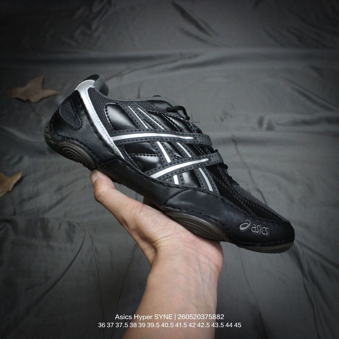 Asics/亚瑟士 男女鞋真标半码制,采用环保太空合成革配合透气网眼布鞋面材质,中底3D可视GEL缓震胶效果,升级EVA全新缓震中底部位科技组合耐磨橡胶外底片❗️日本专业跑鞋品牌·亚瑟士联名加拿大时尚名所HAVEN x ASICS Gel-Nimbus 10.1"Black"雨云10.1代系列轻量缓震休闲运动跑步鞋 幸福 类型:男女鞋 编码:260515375.873