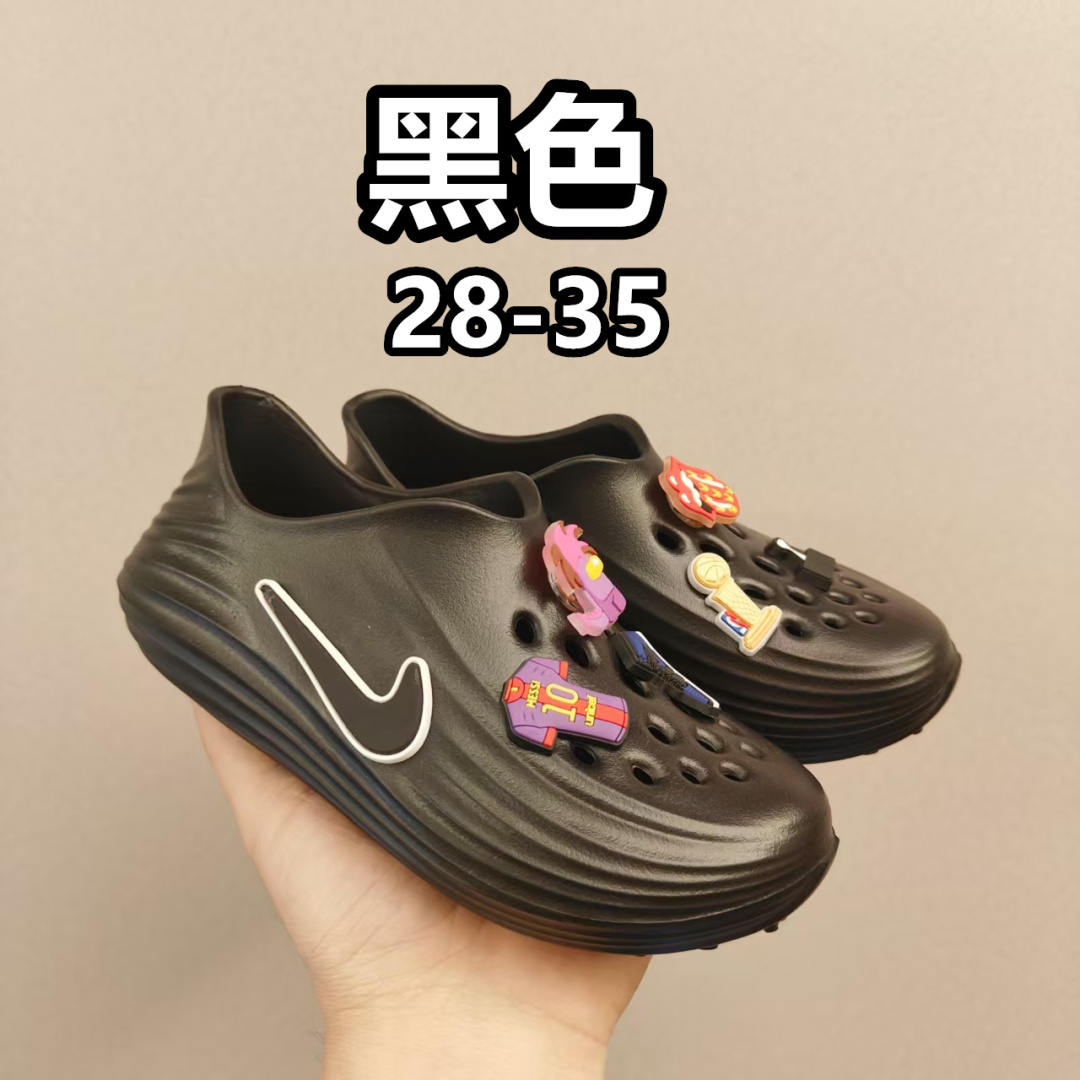 新款耐克 儿童。成人 可以发光带灯,夜晚走路会闪光 卡骆驰儿童洞洞鞋26-35码 (不要配件可减10元)儿童鞋陆续更新配色。。。。。 鞋子材质采用环保发泡一体成型,轻软舒适。全面贴合脚掌,拱桥足弓,回弹厚底~👍-选品中心